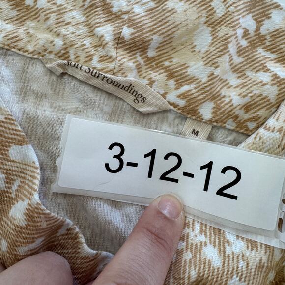 Soft Surroundings Top Womens Medium Tan White Animal Printed Funnel Neck Blouse - Picture 3 of 7